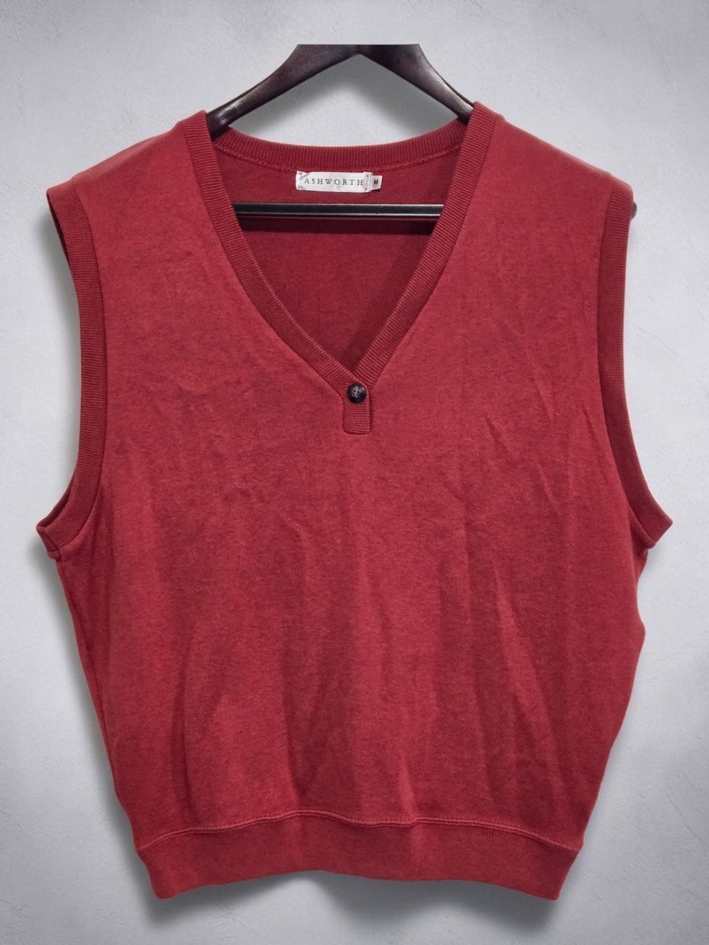 Ashworth Men's Red V-Neck Knit Vest